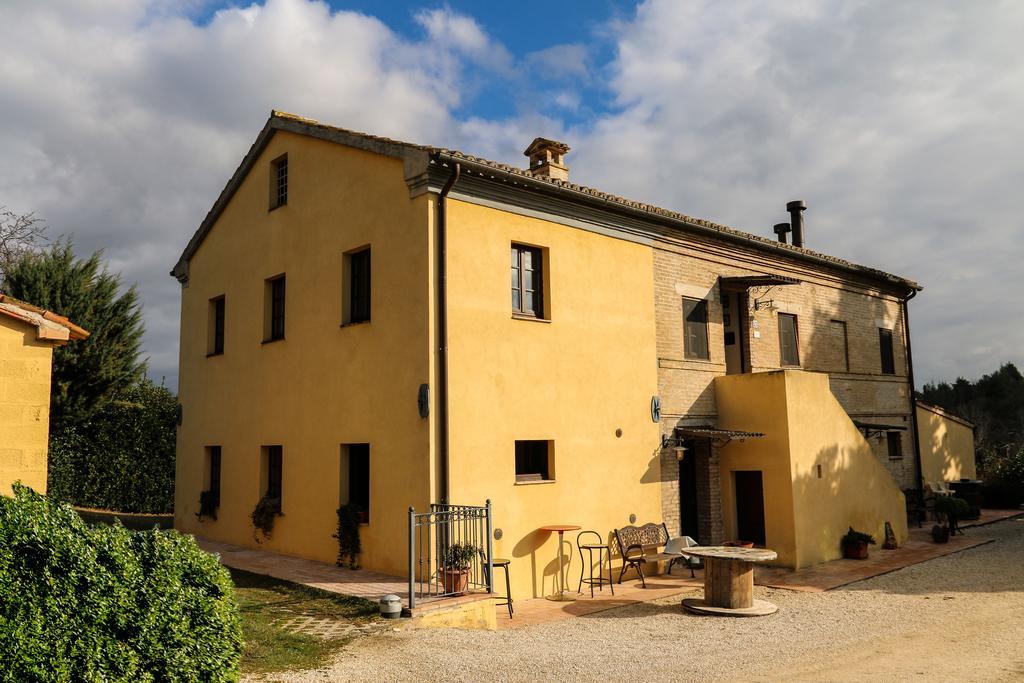 Country House La Fattoria Di Paolo Treia Extérieur photo